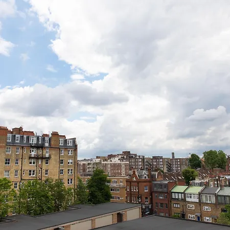 Princes Square 4* London