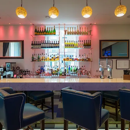 Norfolk Towers Paddington 4*