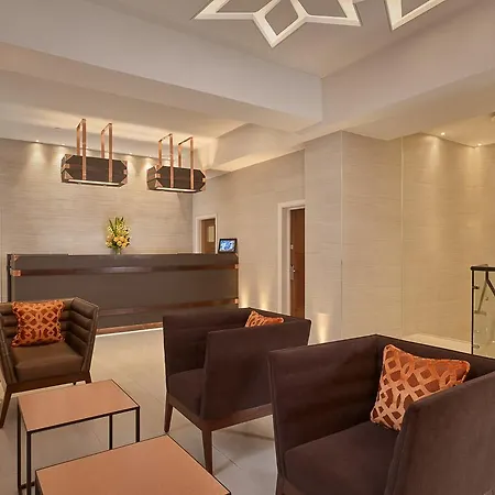 Norfolk Towers Paddington Hotel 4*