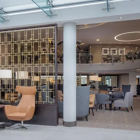 Doubletree By Hilton London Heathrow Airport