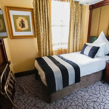 Hotel Hyde Park International 4*