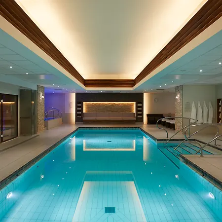 The Landmark 5*