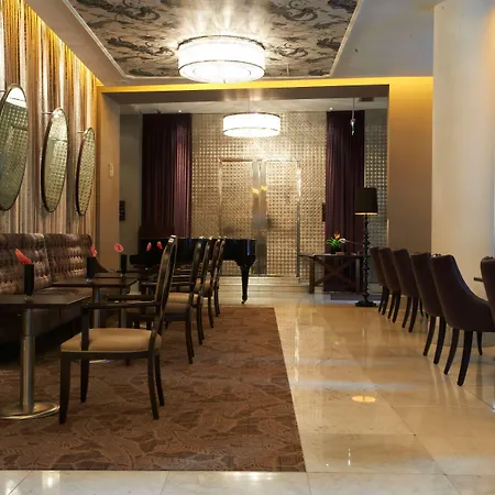 The Waldorf Hilton