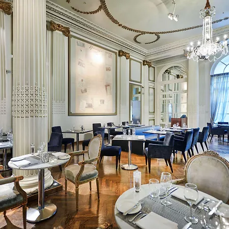 Otel The Waldorf Hilton 4*