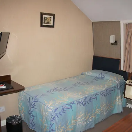 Mitre House Hotel 3*