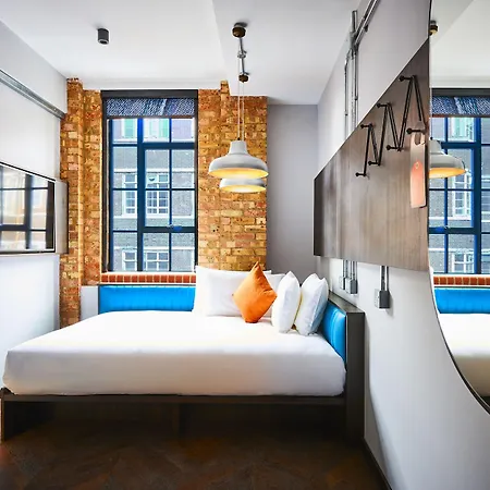 New Road Hotel