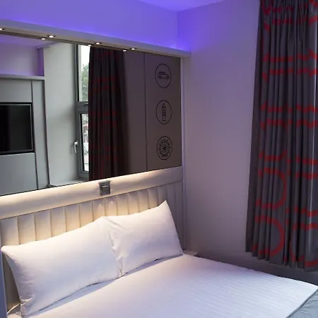 Point A Westminster 3* Londra