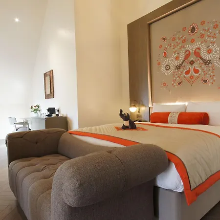 The Lalit 5*