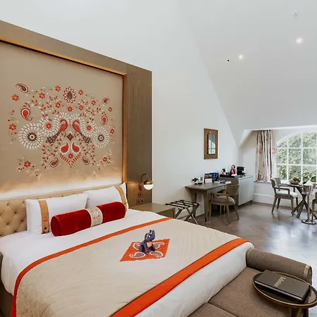 The Lalit 5* London