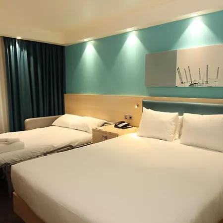 Hampton By Hilton Docklands 3* London