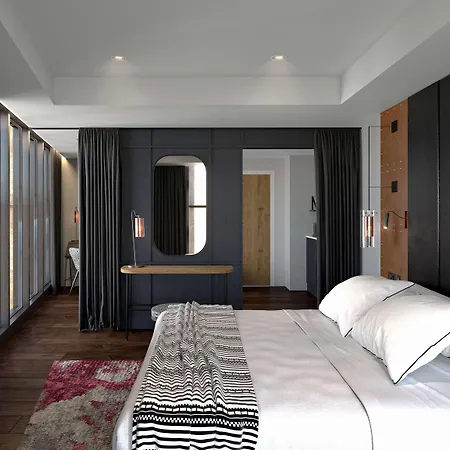 The Gantry Curio Collection By Hilton 4*
