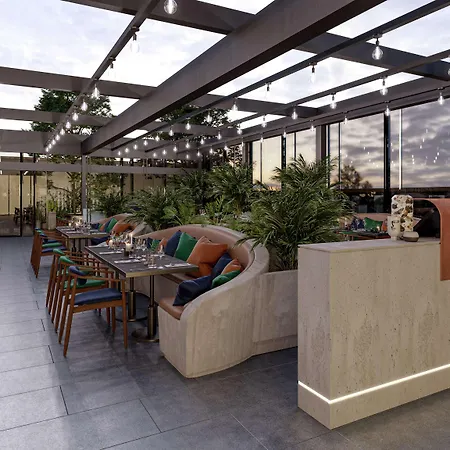The Gantry Curio Collection By Hilton 4* لندن
