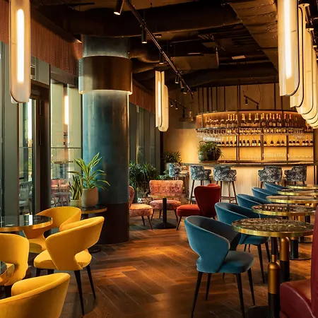 The Gantry Curio Collection By Hilton فندق
