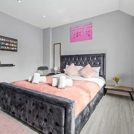 Guest house Heathrow Stays - Tw13 Feltham