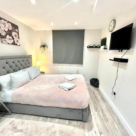 Guest house Heathrow - Oakway Feltham