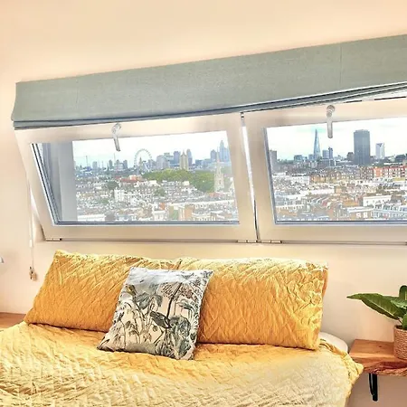 Apartment Skyline View Highest Floor Service London