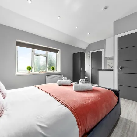 Heathrow Stays - Tw13 Feltham