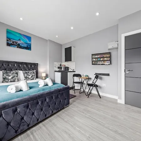 Guest house Heathrow Stays - Tw13 Feltham