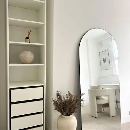 Stunning Two Bed Flat In Angel Apartment *