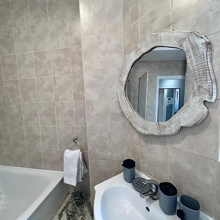 Edgware Road, Studio Apartment London