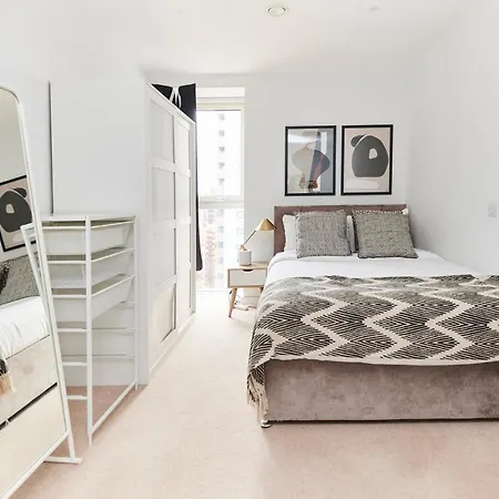 The Elephant And Castle Escape - Cozy 2bdr Flat With Balcony * Londres