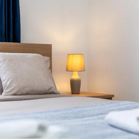 Aryas Apartment London