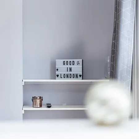 Apartment Aryas London