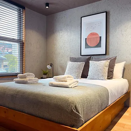 Stylish Urban Retreat West Ldn! * Brentford