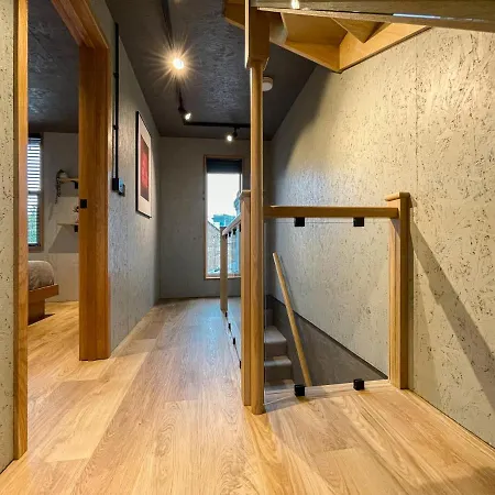 Stylish Urban Retreat West Ldn! *