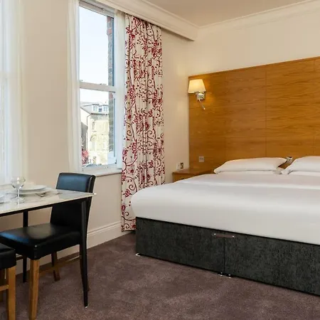 Teddington Lodge Apartment