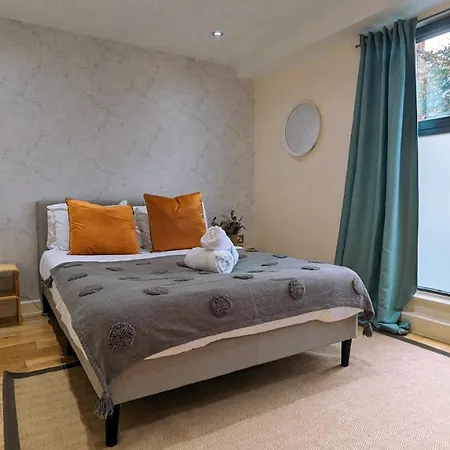 Spacious In Trendy Hackney *