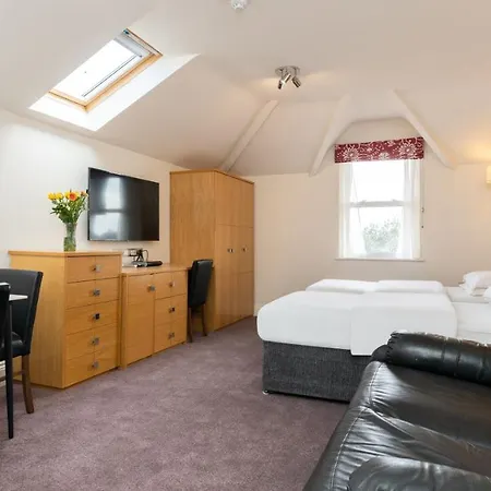 Teddington Lodge Apartment