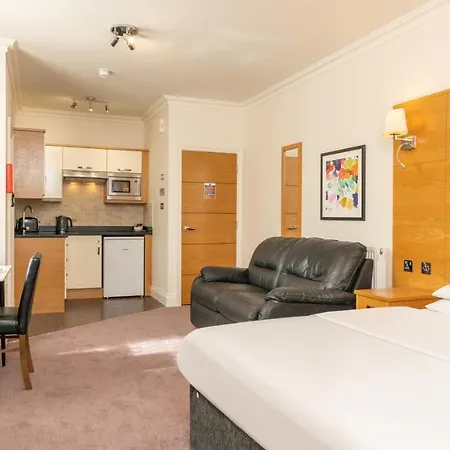 Teddington Lodge Apartment *
