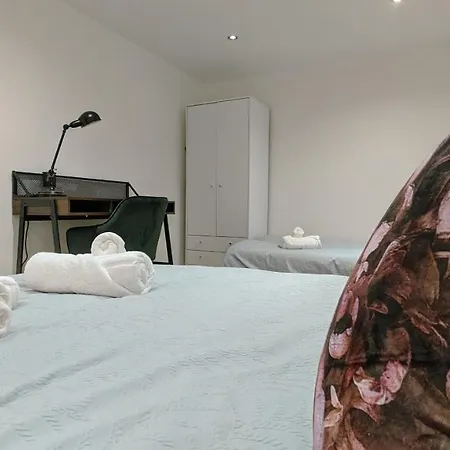 Spacious In Trendy Hackney