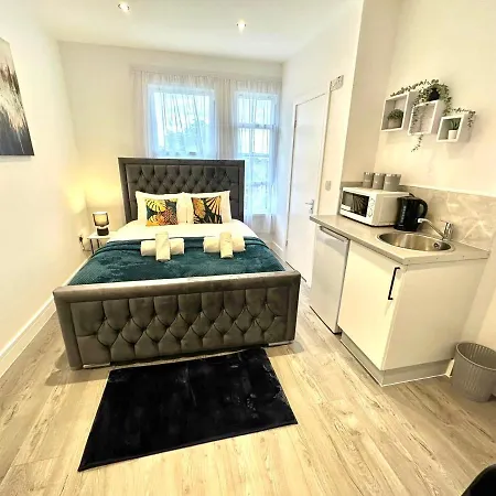 Finsbury Park Suites - Arsenal Stadium * Londra