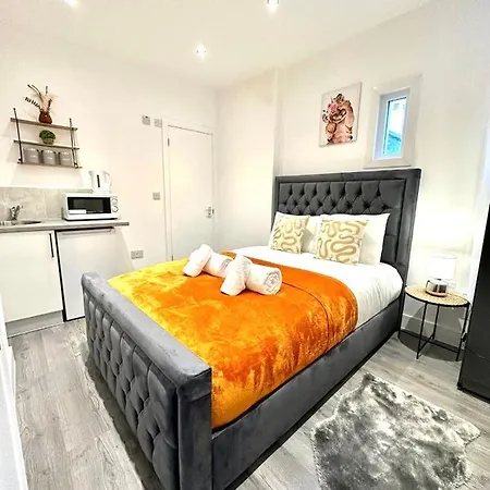 Finsbury Park Suites - Arsenal Stadium *