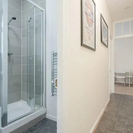 Aplacetostay Apartment, Zone 1 Cov *
