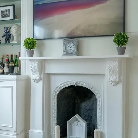 Luxury 2 Bedroom On Portobello Road * London