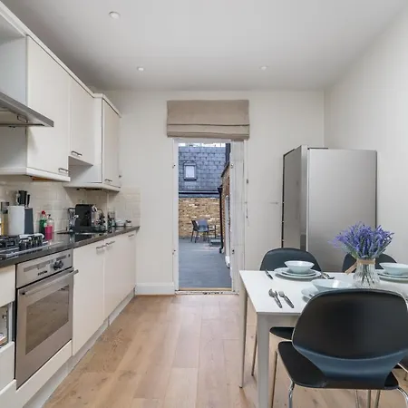 Apartment Luxury 2 Bedroom On Portobello Road