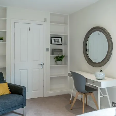 Luxury 2 Bedroom On Portobello Road * London