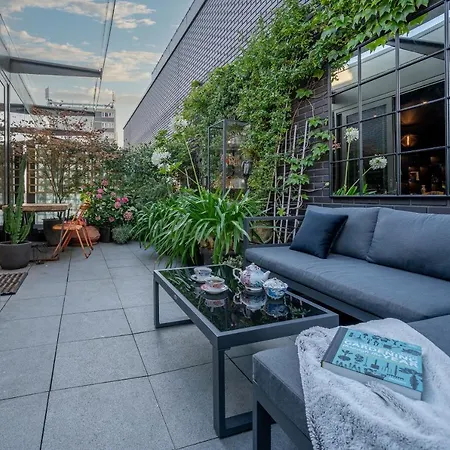 Luxurious Penthouse, Expansive Wrap-around Terrace London