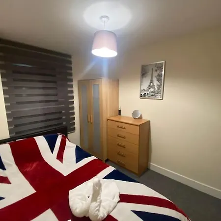 Apartment Lovely Flat By Chelsea Harbour