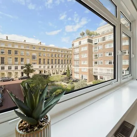 Unique 2 Bed 2 Bath Victorian Flat Regents Park *