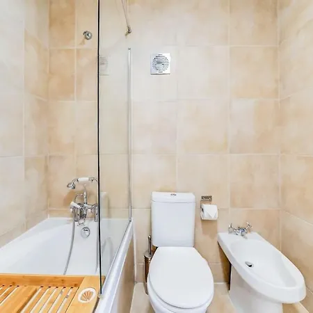 Unique 2 Bed 2 Bath Victorian Flat Regents Park Apartman