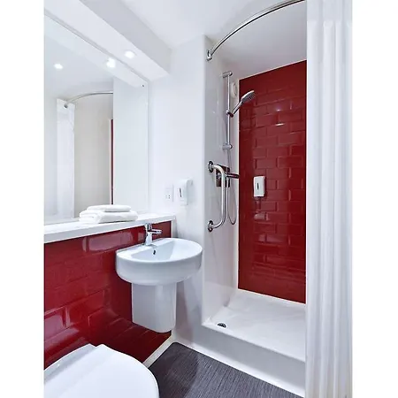 Travelodge Bank 2* London