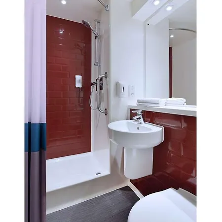 Hotel Travelodge Bank 2*