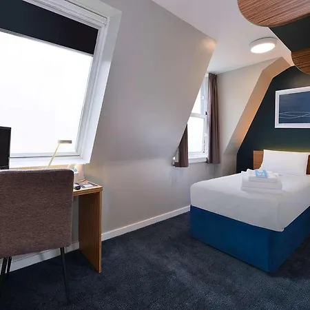 Travelodge Bank Hotel 2*