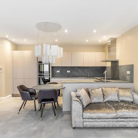 Beautiful 1-bed In Golders Apartment London