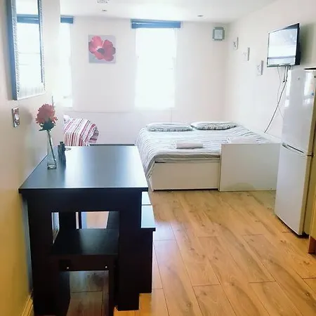 Cosy Flat In Great Locationin