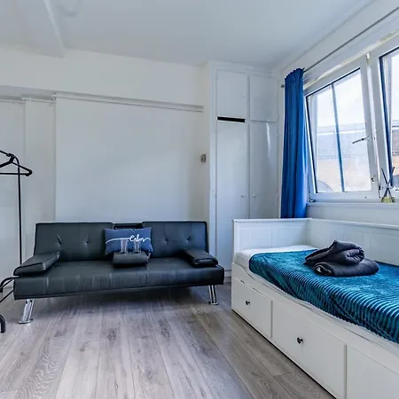 Bright 1 Bed Flat Near Bridge Appartement